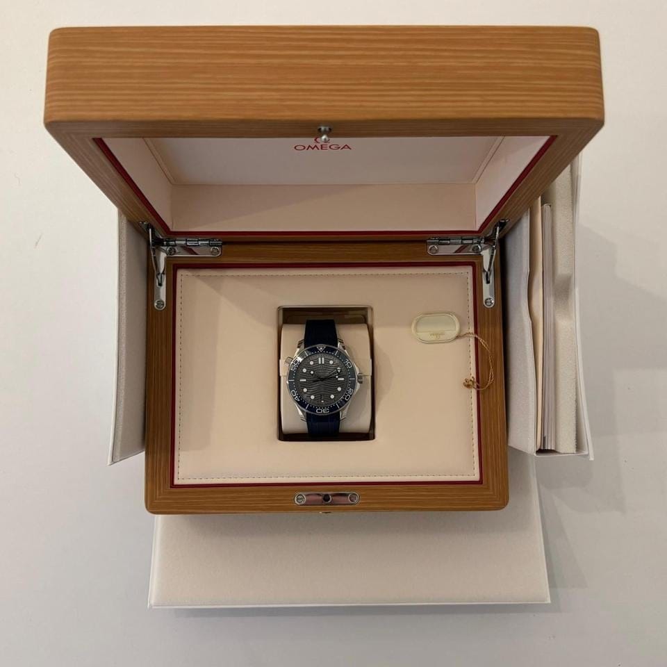 Omega Seamaster Diver 300 MFullset I New/Unworn I LC Europe I Partly Stickered