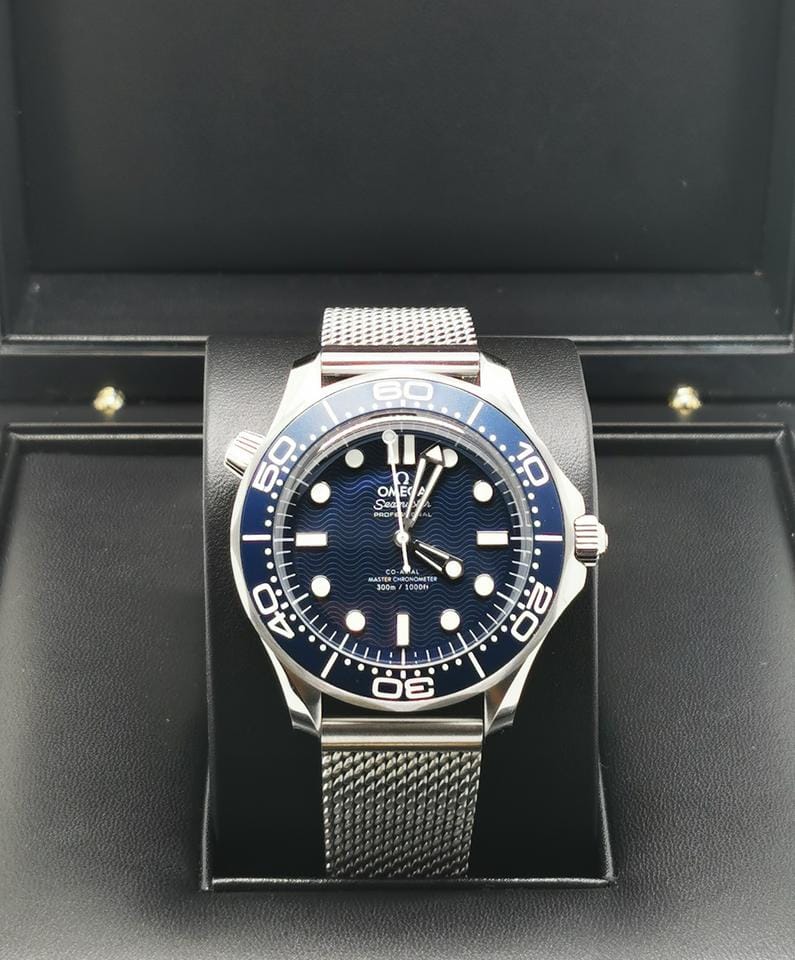 Omega Seamaster Diver 300 Mbasel one Seamaster Diver 300 M James Bond 007 60th Anniversary milan strap 5 years international warranty