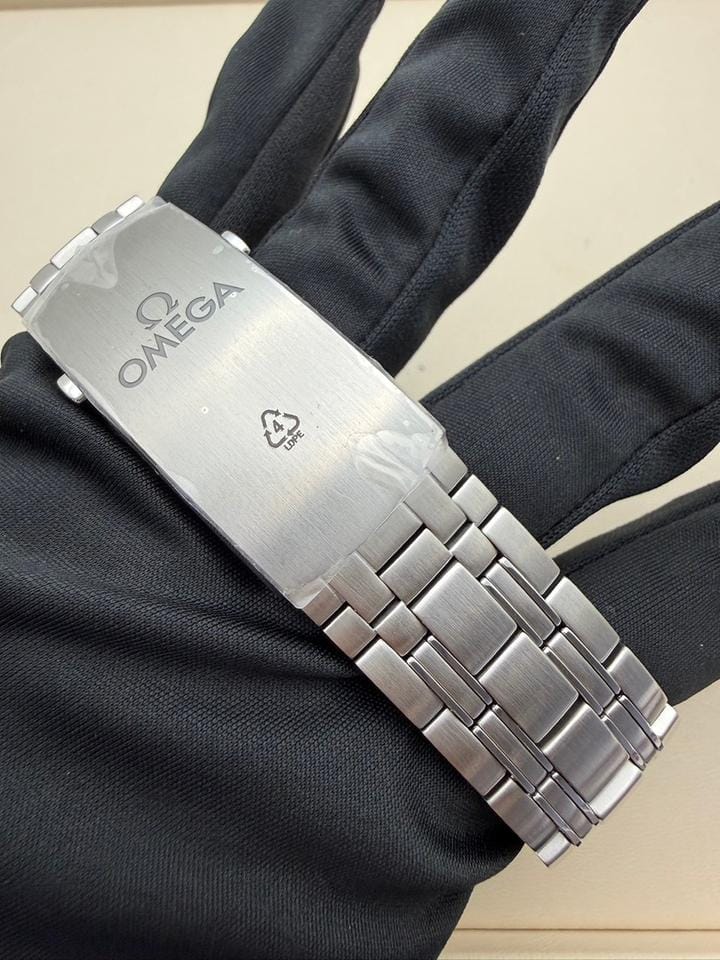 Omega Seamaster Diver 300 MBNIB full set 2026 Green Diver bracelet