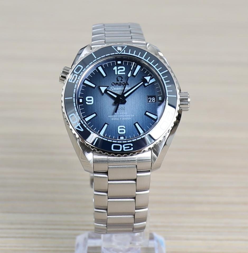 Omega Seamaster Planet Ocean Planet Ocean - Summer Blue - 75th Anniversary - 39.5mm Unworn - Full Set