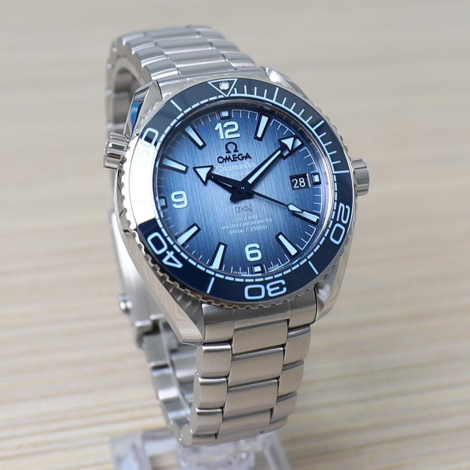 Omega Seamaster Planet Ocean Planet Ocean - Summer Blue - 75th Anniversary - 39.5mm Unworn - Full Set