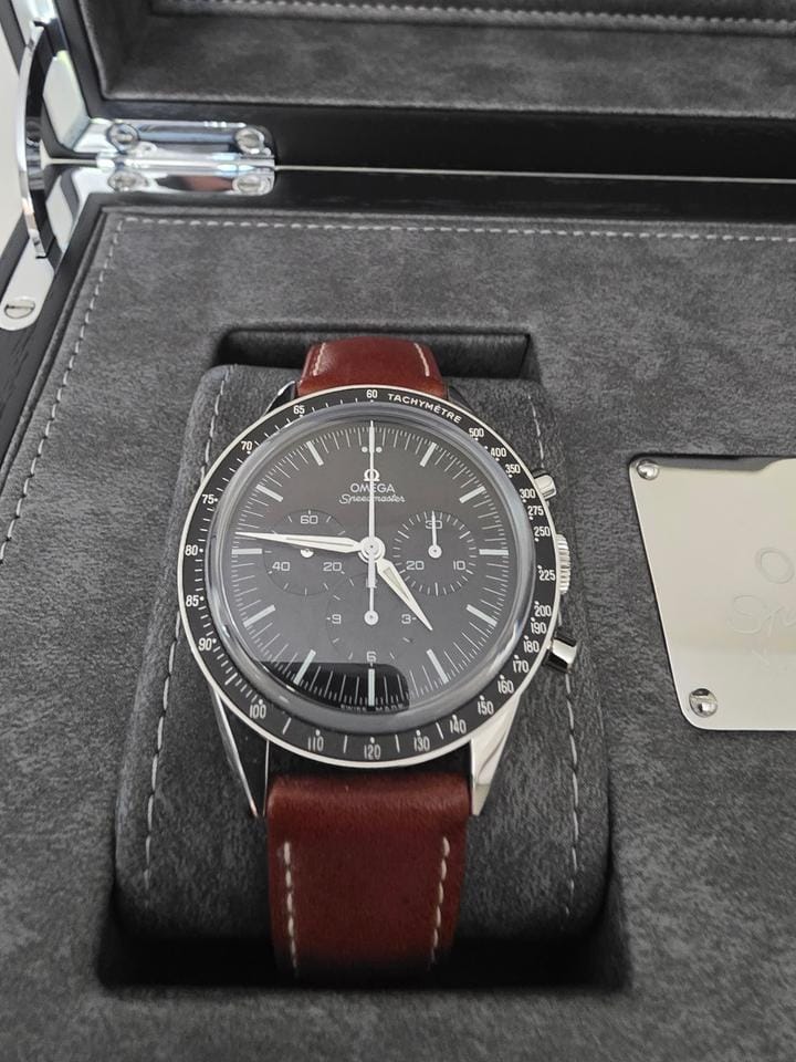 Omega Speedmaster Professional MoonwatchÉdition First on Space