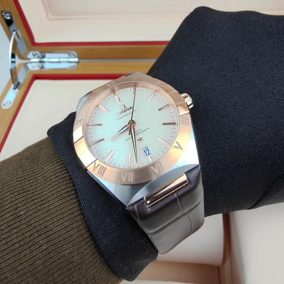 Omega Constellationautomatic 39mm metal Alligator leather watch 131.23.39.20.02.001 (H)