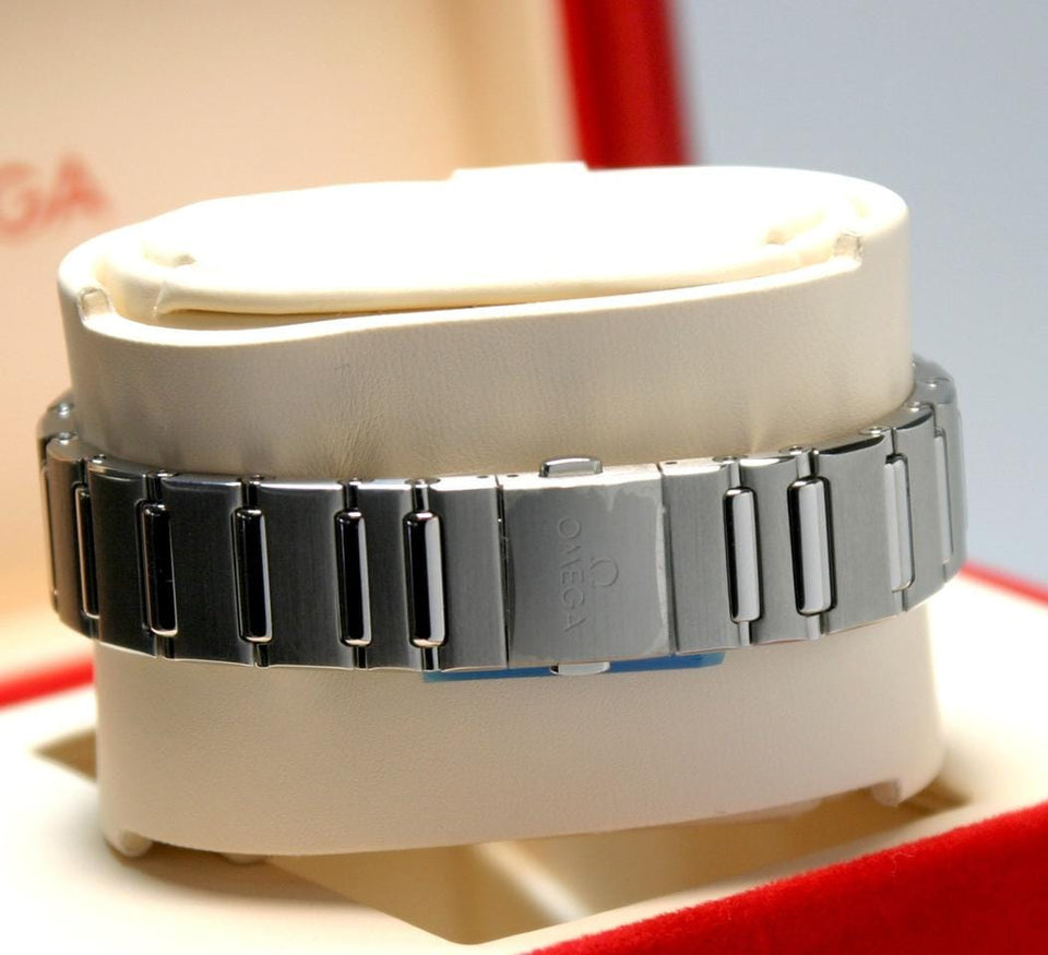 Omega Constellation Master Chronometer Manhattan