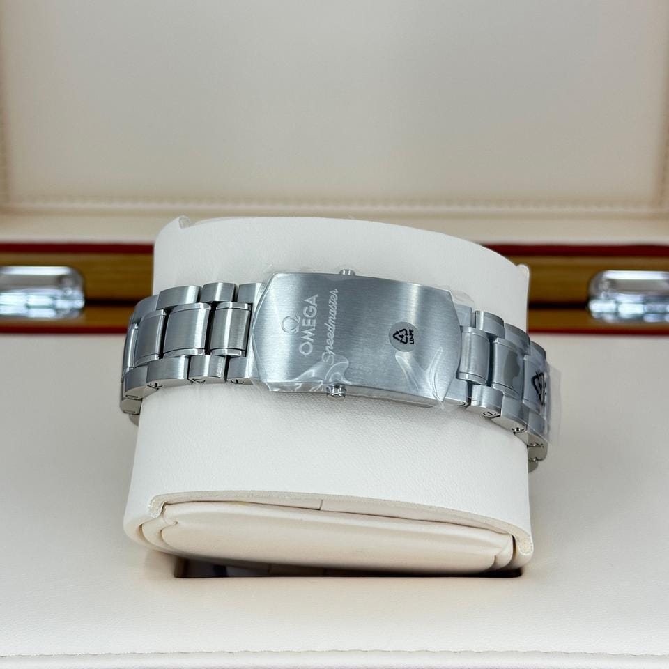 Omega Speedmaster Racing Unworn 2026 Speedmaster Racing Co-Axial Chronograph 326.30.40.50.01.001 box and papers