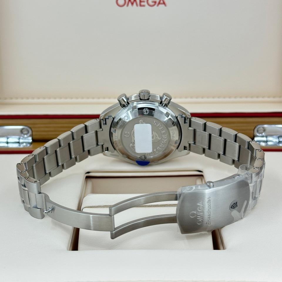 Omega Speedmaster Racing Unworn 2026 Speedmaster Racing Co-Axial Chronograph 326.30.40.50.01.001 box and papers