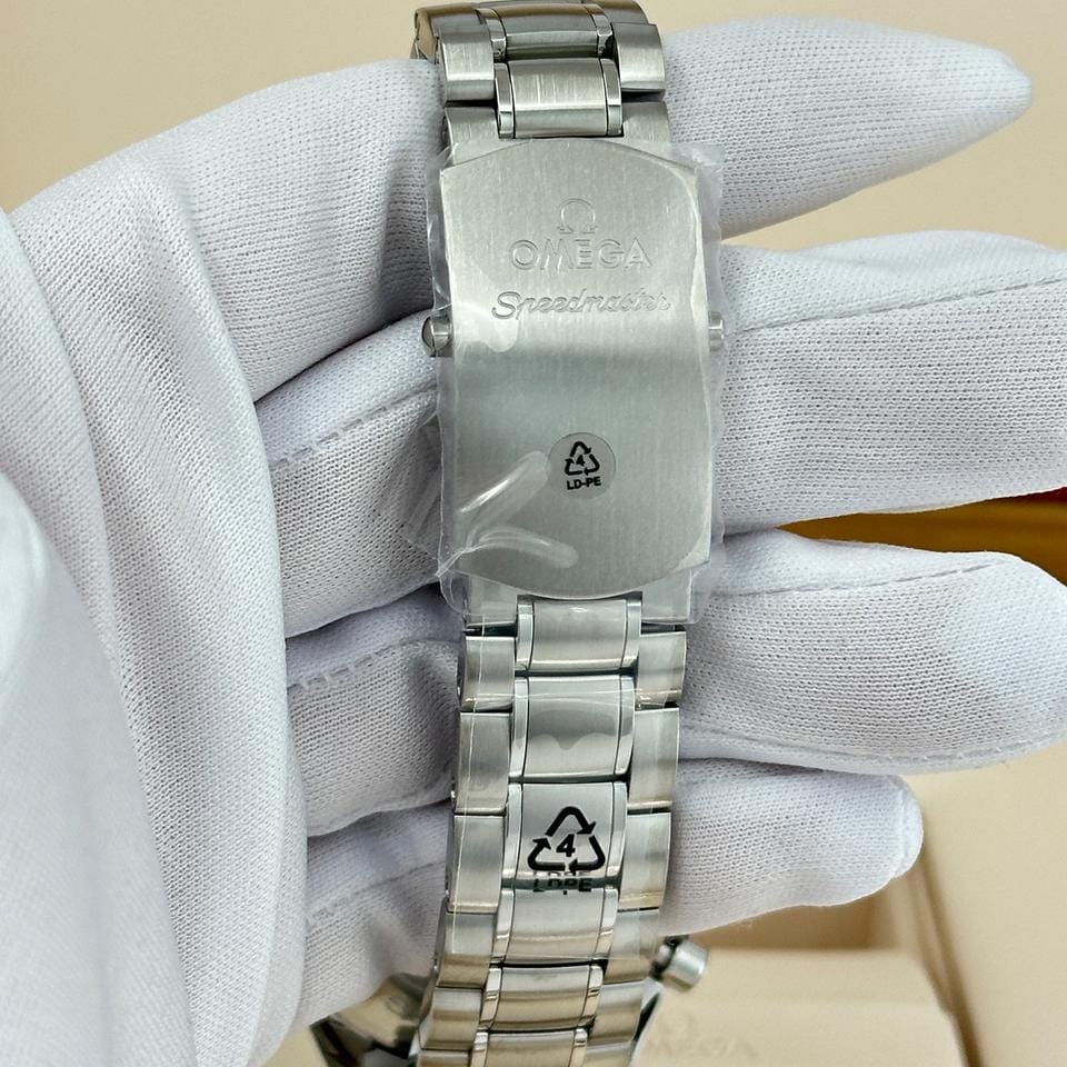 Omega Speedmaster Racing Unworn 2026 Speedmaster Racing Co-Axial Chronograph 326.30.40.50.01.001 box and papers