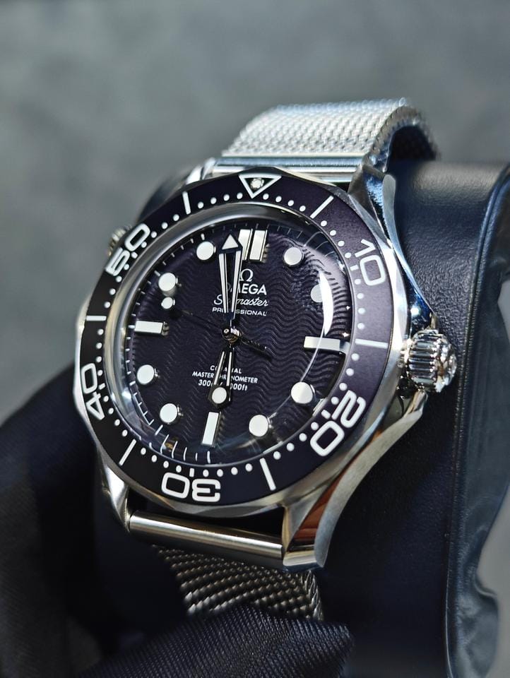 Omega Seamaster Diver 300 MBasel one Seamaster Diver 300m Black dial milan strap 5 years international warranty
