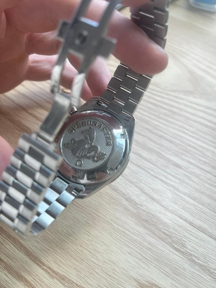 Omega Speedmaster Chronometer Chronograph Automatic Barely worn great condition with box and papers