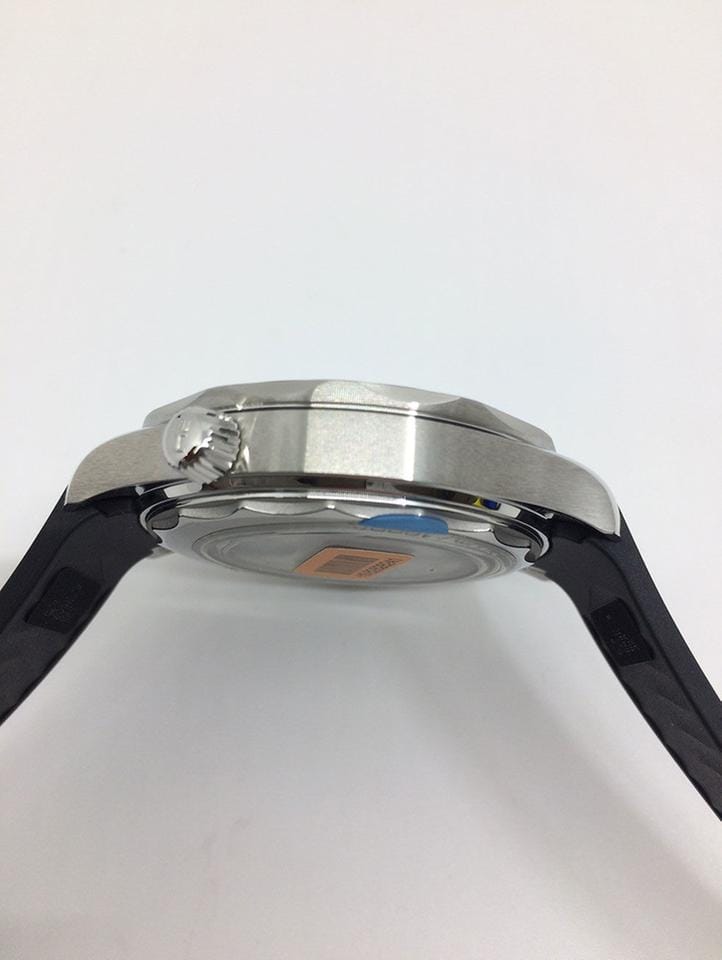 Omega Seamaster Diver 300 M42 mm otomatik saat 210.32.42.20.04.001