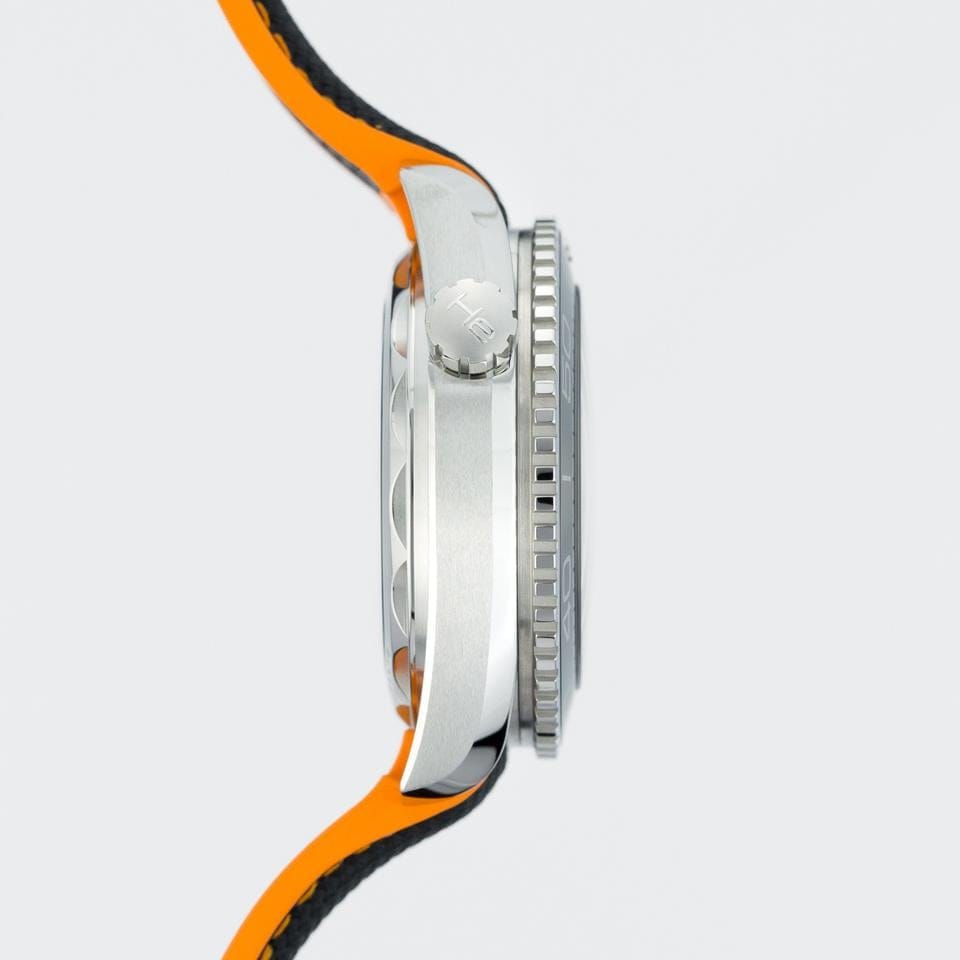 Omega Seamaster Planet Ocean600 M Chronometer - METAS Certified Performance in Black Ceramic