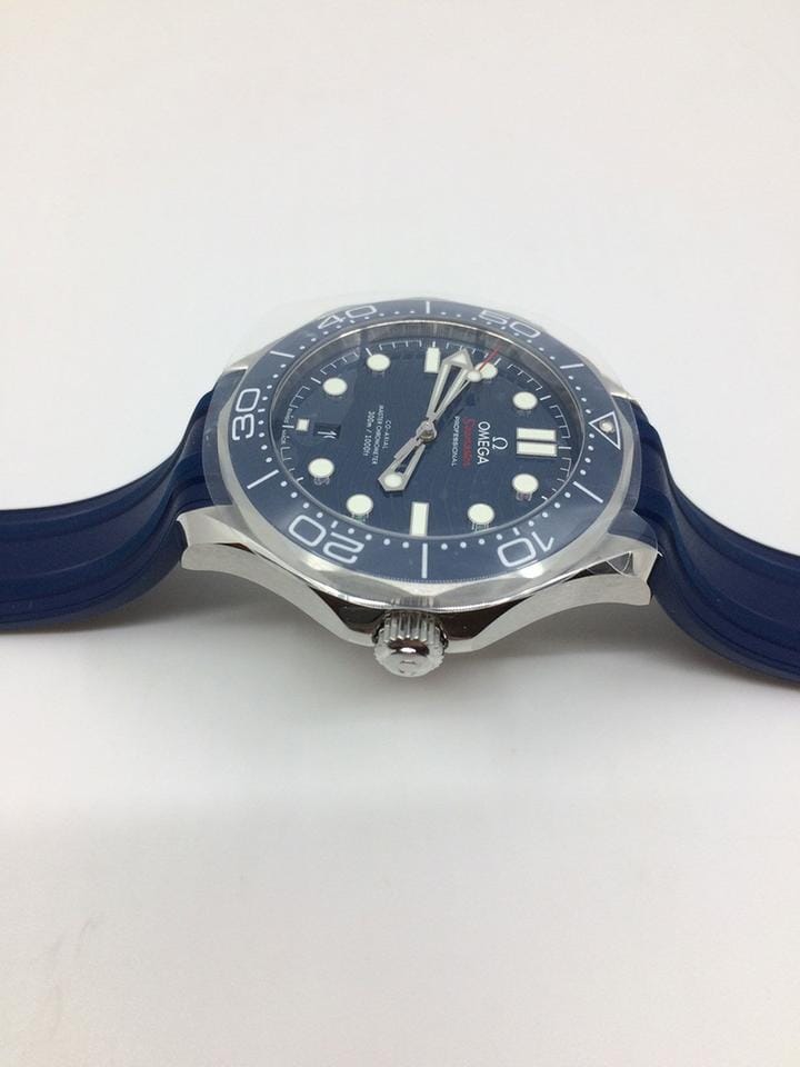 Omega Seamaster Diver 300 M42 mm otomatik saat 210.32.42.20.03.001