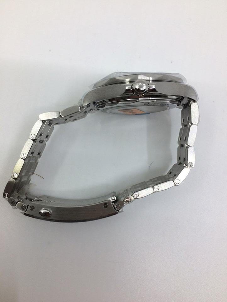 Omega Seamaster Diver 300 M42 mm otomatik saat 210.30.42.20.04.001
