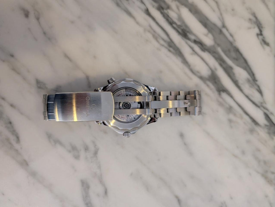 Omega Seamaster Diver 300 MSeminuevo excelente estado con certificados caja original