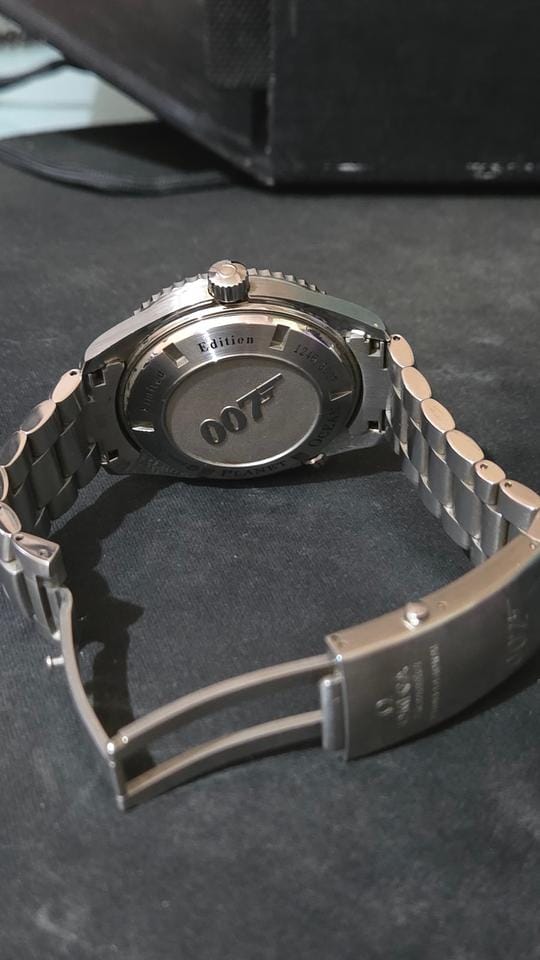 Omega Seamaster Planet Ocean Quantum Of Solace Omega Seamaster Planet Ocean. Quantum Of Solace