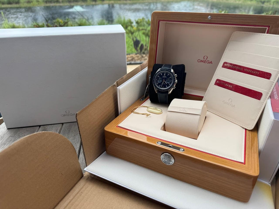 Omega Speedmaster Moonwatch Chronograph Omega Speedmaster Two-Counter Titanium Blue Ceramic