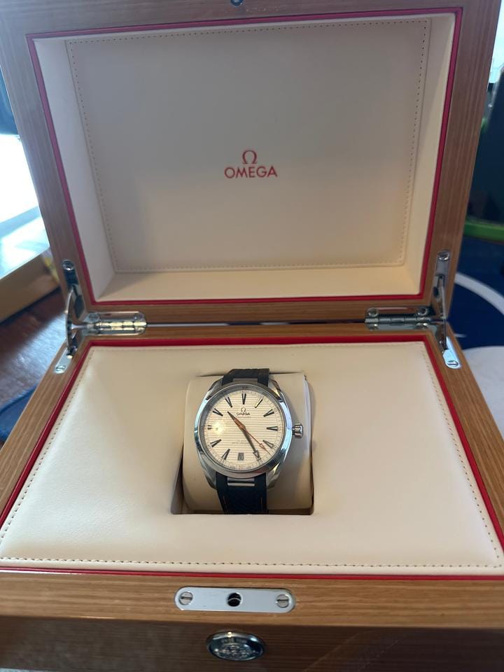 Omega Seamaster Aqua Terra 220.12.41.21.02.002 Men's Watch 41mm Box & Paper