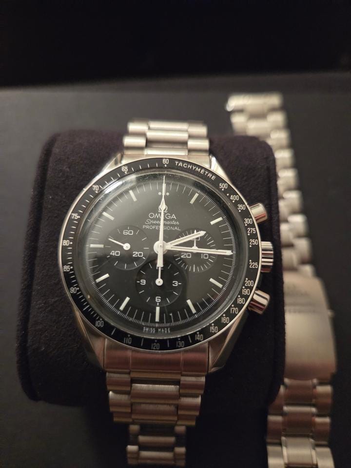 Omega Speedmaster Professional Moonwatchfull set extra bands unworn original bracelet