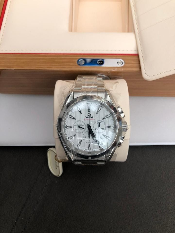 Omega Seamaster Aqua Terra Unworn – Full Set 2022 – White Dial