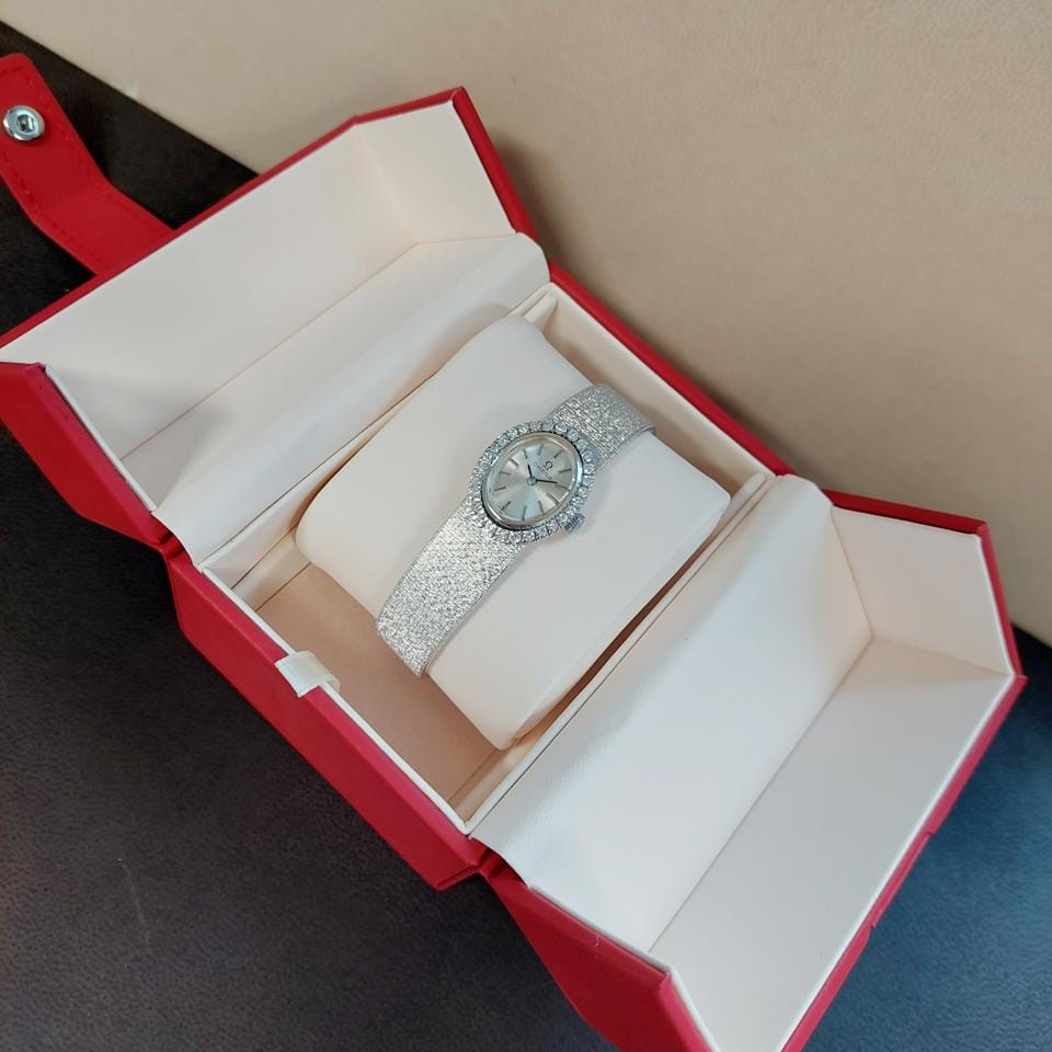 Omega Classic Vintage White Gold 18 karaat Briljant