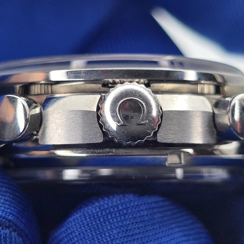 Omega Speedmaster Moonwatch Chronograph Co-axial OMEGA Titanium Speedmaster 311.90.44.51.03.001 Blue Dial