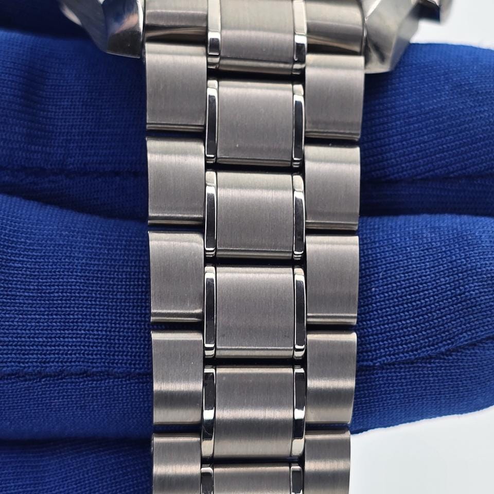 Omega Speedmaster Moonwatch Chronograph Co-axial OMEGA Titanium Speedmaster 311.90.44.51.03.001 Blue Dial