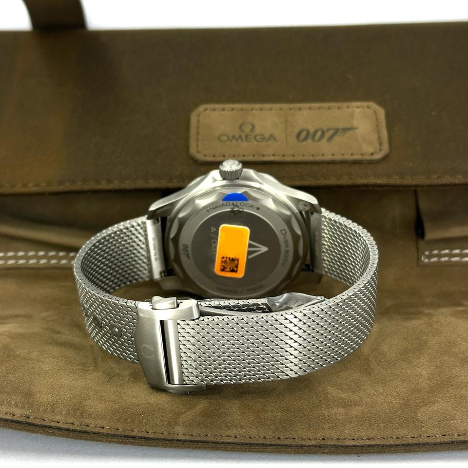 Omega Seamaster Diver 300 MUnworn 2026 007 Edition Seamaster Diver 300 Ref# 210.90.42.20.01.001 box and papers