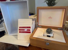 Omega Speedmaster Full Set 2024 – Like New – Green Dial – Extra OEM Strap