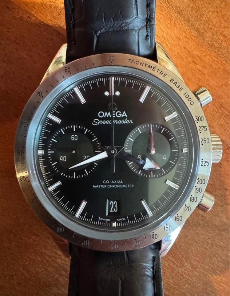 Omega Speedmaster Full Set 2024 – Like New – Green Dial – Extra OEM Strap