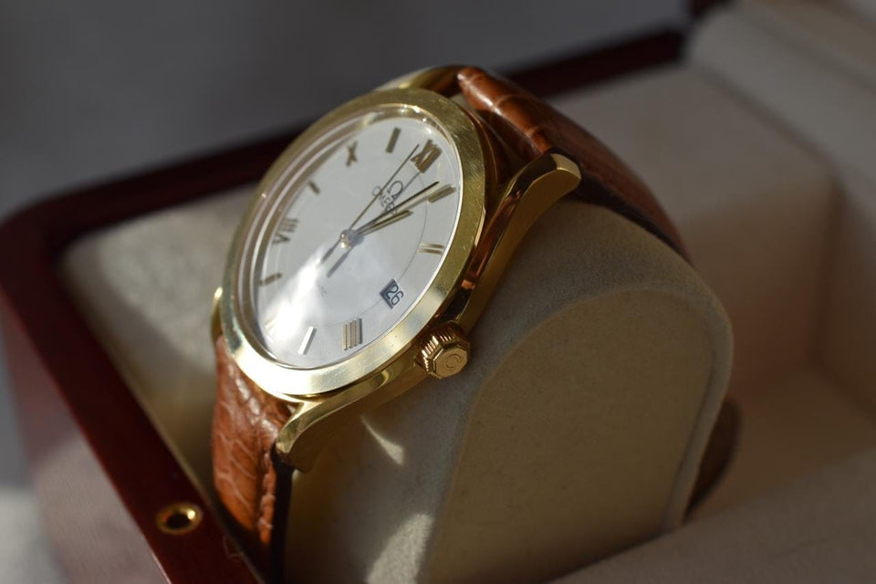 Omega Speedmaster Classic Heritage 18 kt Solid Gold