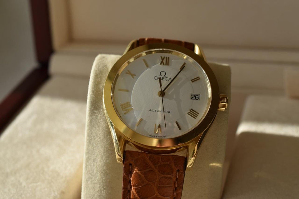 Omega Speedmaster Classic Heritage 18 kt Solid Gold