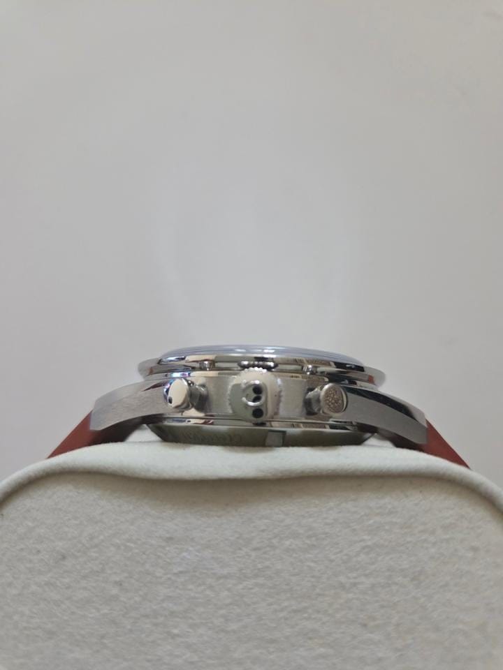 Omega Speedmaster Professional Moonwatch Limited edition (out of 2998) like new with full set.
