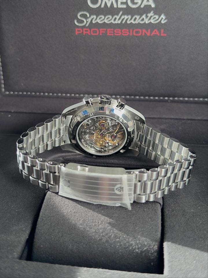 Omega Speedmaster Professional Moonwatch White Dial 42mm steel 310.30.42.50.04.001