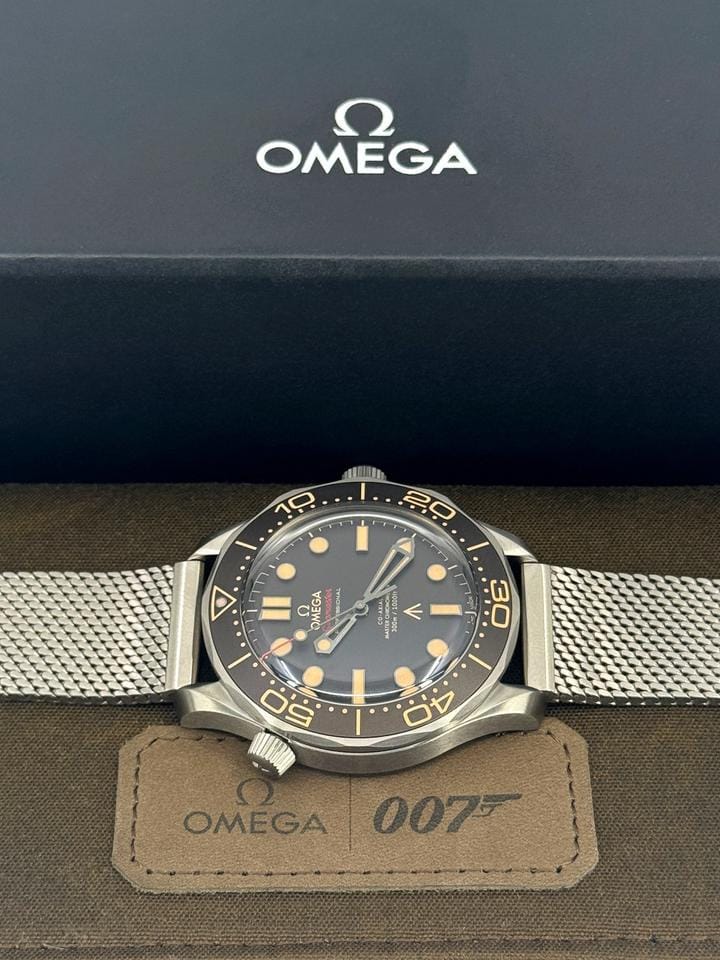 Omega Seamaster Diver 300 MUnworn 2026 Seamaster Diver 300 M James Bond No Time To Die Brown 210.90.42.20.01.001