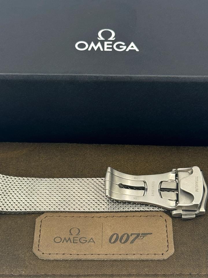 Omega Seamaster Diver 300 MUnworn 2026 Seamaster Diver 300 M James Bond No Time To Die Brown 210.90.42.20.01.001