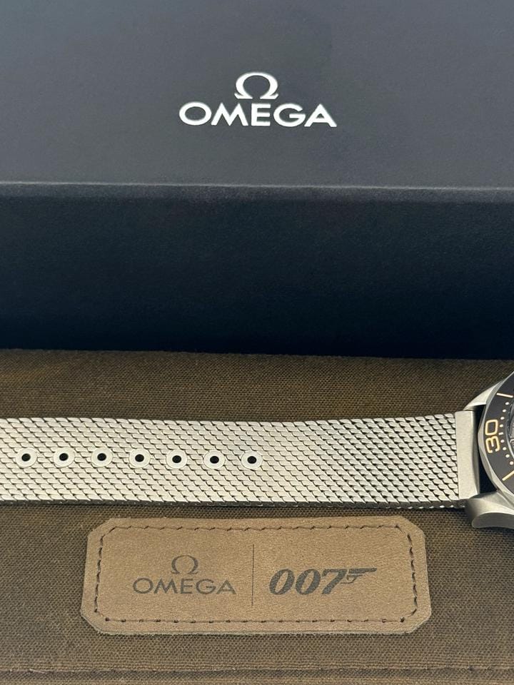 Omega Seamaster Diver 300 MUnworn 2026 Seamaster Diver 300 M James Bond No Time To Die Brown 210.90.42.20.01.001