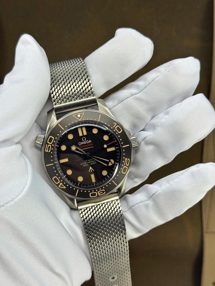 Omega Seamaster Diver 300 MUnworn 2026 Seamaster Diver 300 M James Bond No Time To Die Brown 210.90.42.20.01.001