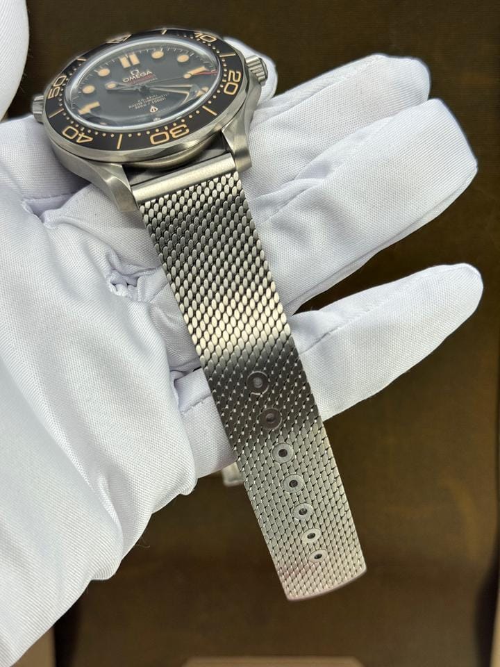 Omega Seamaster Diver 300 MUnworn 2026 Seamaster Diver 300 M James Bond No Time To Die Brown 210.90.42.20.01.001