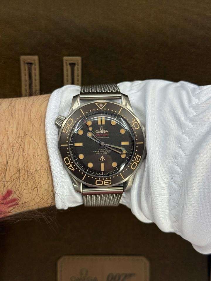 Omega Seamaster Diver 300 MUnworn 2026 Seamaster Diver 300 M James Bond No Time To Die Brown 210.90.42.20.01.001