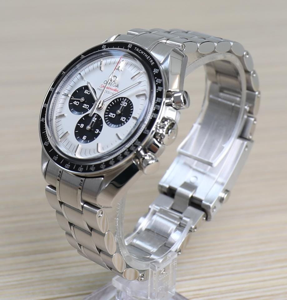 Omega Speedmaster2020 Tokyo - Panda Dial - 42mm - Limited Edition Unworn - Full Set