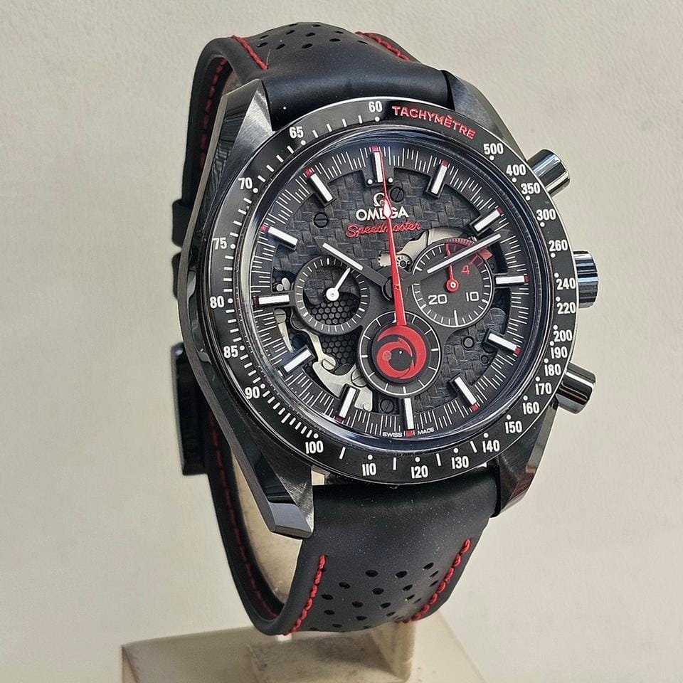 Omega Speedmaster Dark Side Of The Moon 'Alinghi' - Box & Papers 2022 - 44 MM - Like New