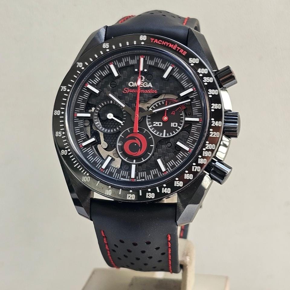 Omega Speedmaster Dark Side Of The Moon 'Alinghi' - Box & Papers 2022 - 44 MM - Like New