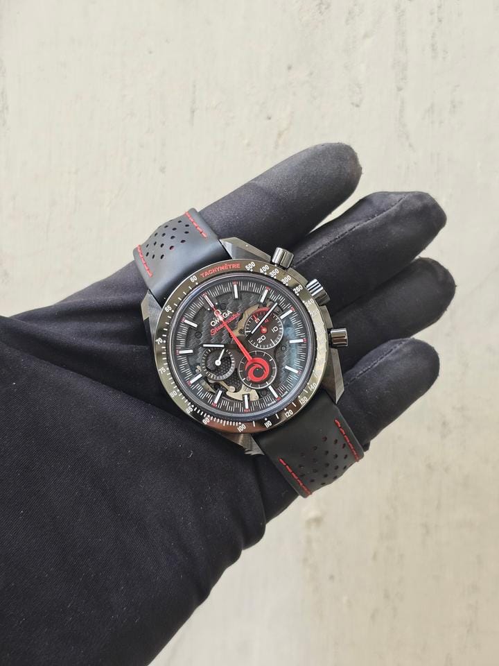 Omega Speedmaster Dark Side Of The Moon 'Alinghi' - Box & Papers 2022 - 44 MM - Like New