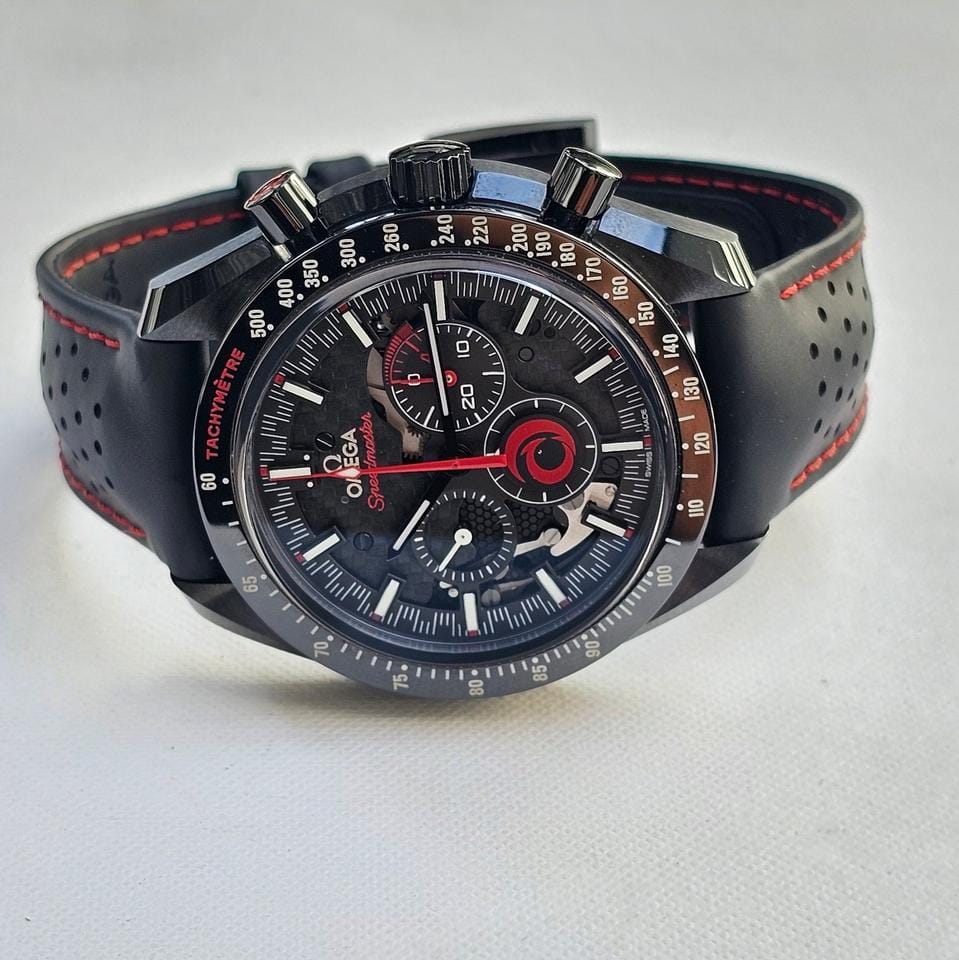 Omega Speedmaster Dark Side Of The Moon 'Alinghi' - Box & Papers 2022 - 44 MM - Like New