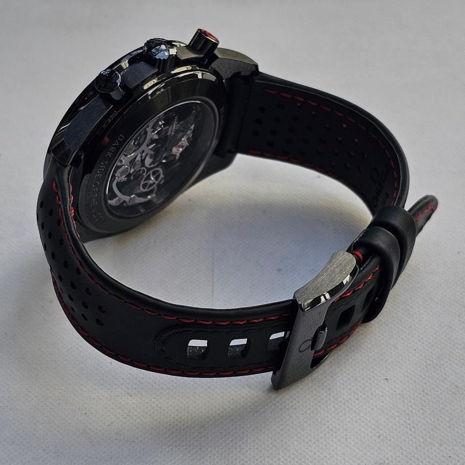 Omega Speedmaster Dark Side Of The Moon 'Alinghi' - Box & Papers 2022 - 44 MM - Like New