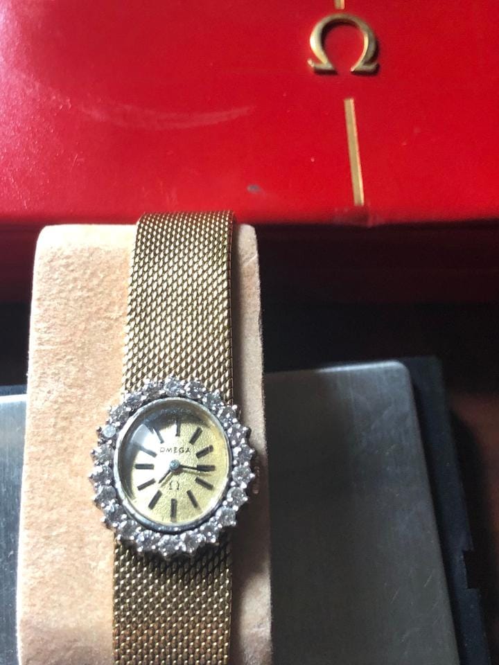 Omega De Ville18 k gold diamonds de ville Gold and diamonds. Full Set . Mint condition