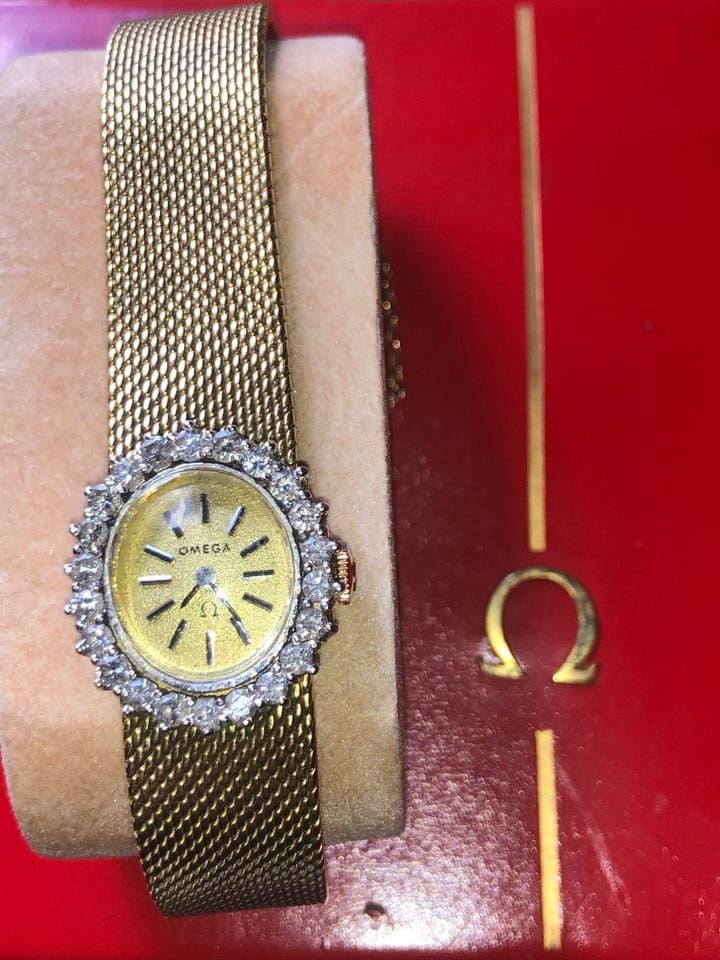 Omega De Ville18 k gold diamonds de ville Gold and diamonds. Full Set . Mint condition