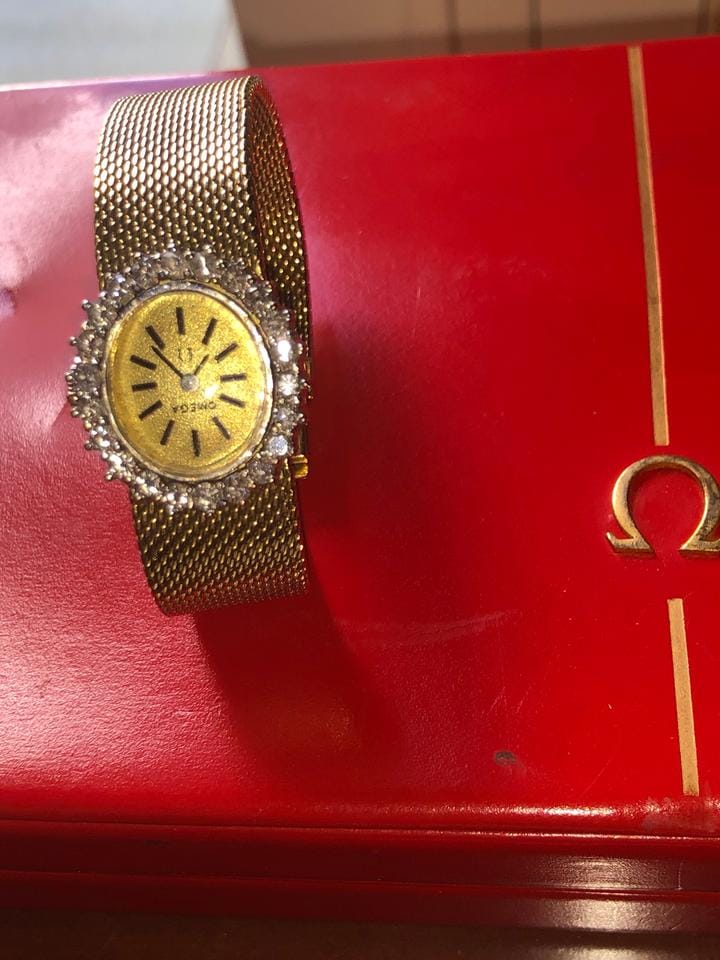 Omega De Ville18 k gold diamonds de ville Gold and diamonds. Full Set . Mint condition