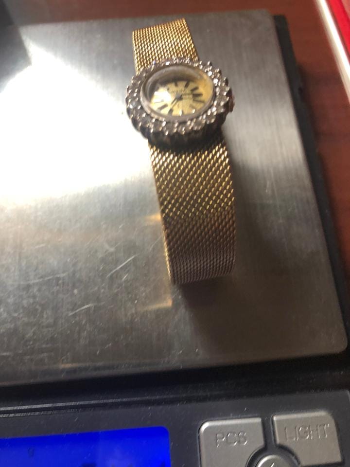 Omega De Ville18 k gold diamonds de ville Gold and diamonds. Full Set . Mint condition