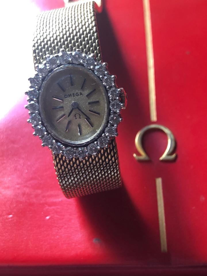 Omega De Ville18 k gold diamonds de ville Gold and diamonds. Full Set . Mint condition